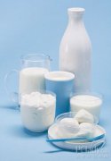 避开喝牛奶7误区 美容营养两不误